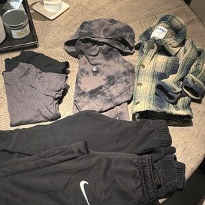 Toddler bundle- flannel, hoodie, tees, joggers